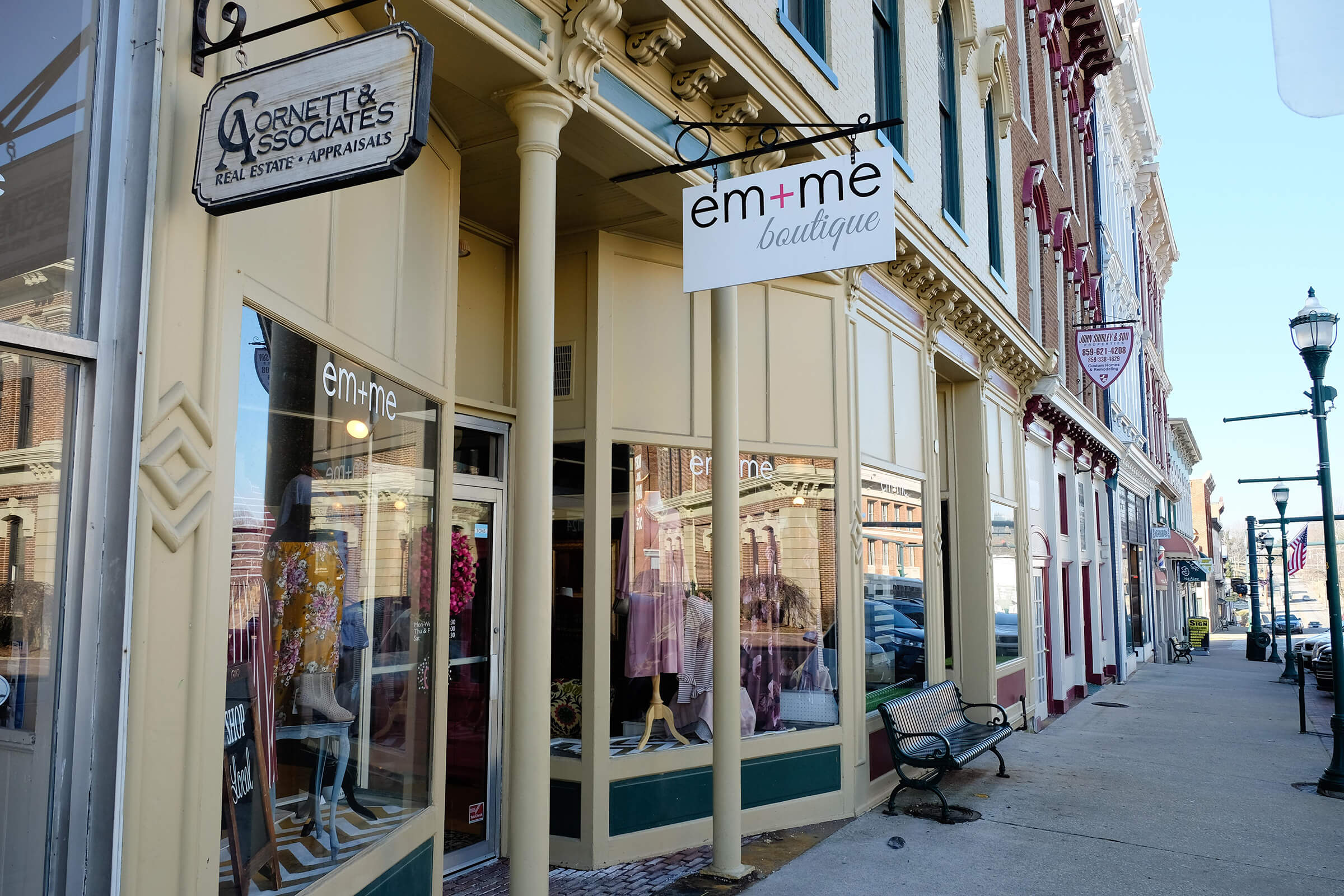 Em and Me Boutique Exterior